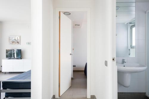 Apartamentos Castellmar Кастелдефелс Екстериор снимка